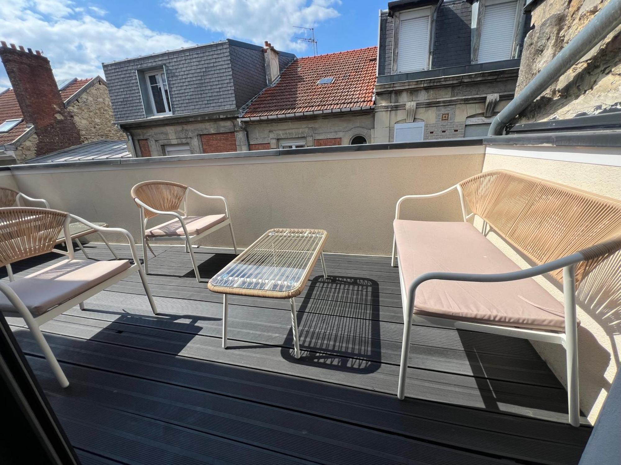 Mm Suites Town House Terrasse Reims Luaran gambar